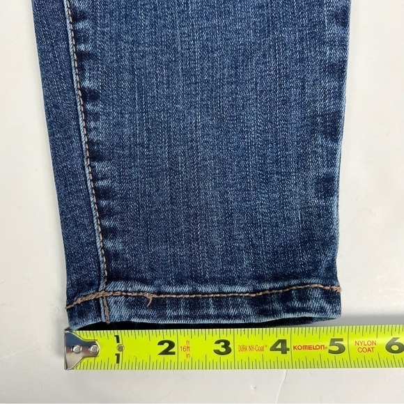 MAURICES Women’s Blue Jeans Medium (9/11) Long Distressed Mid-Rise Medium Wash - Picture 13 of 13